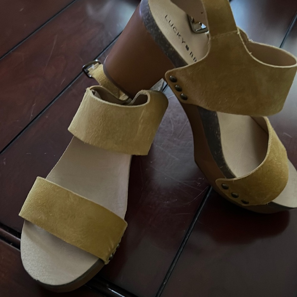 Lucky brand wedge heel, mustard yellow! Size 6.5